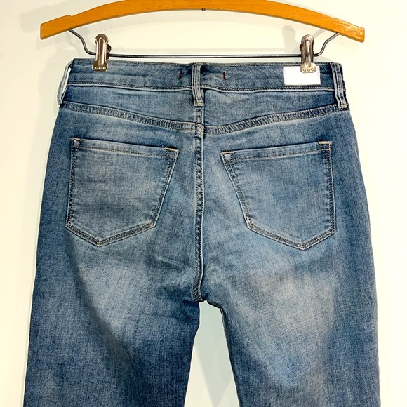 DEAR JOHN Straight Jeans Raw Hem Distressed Palm Spring Light Wash Denim EUC - Picture 7 of 9